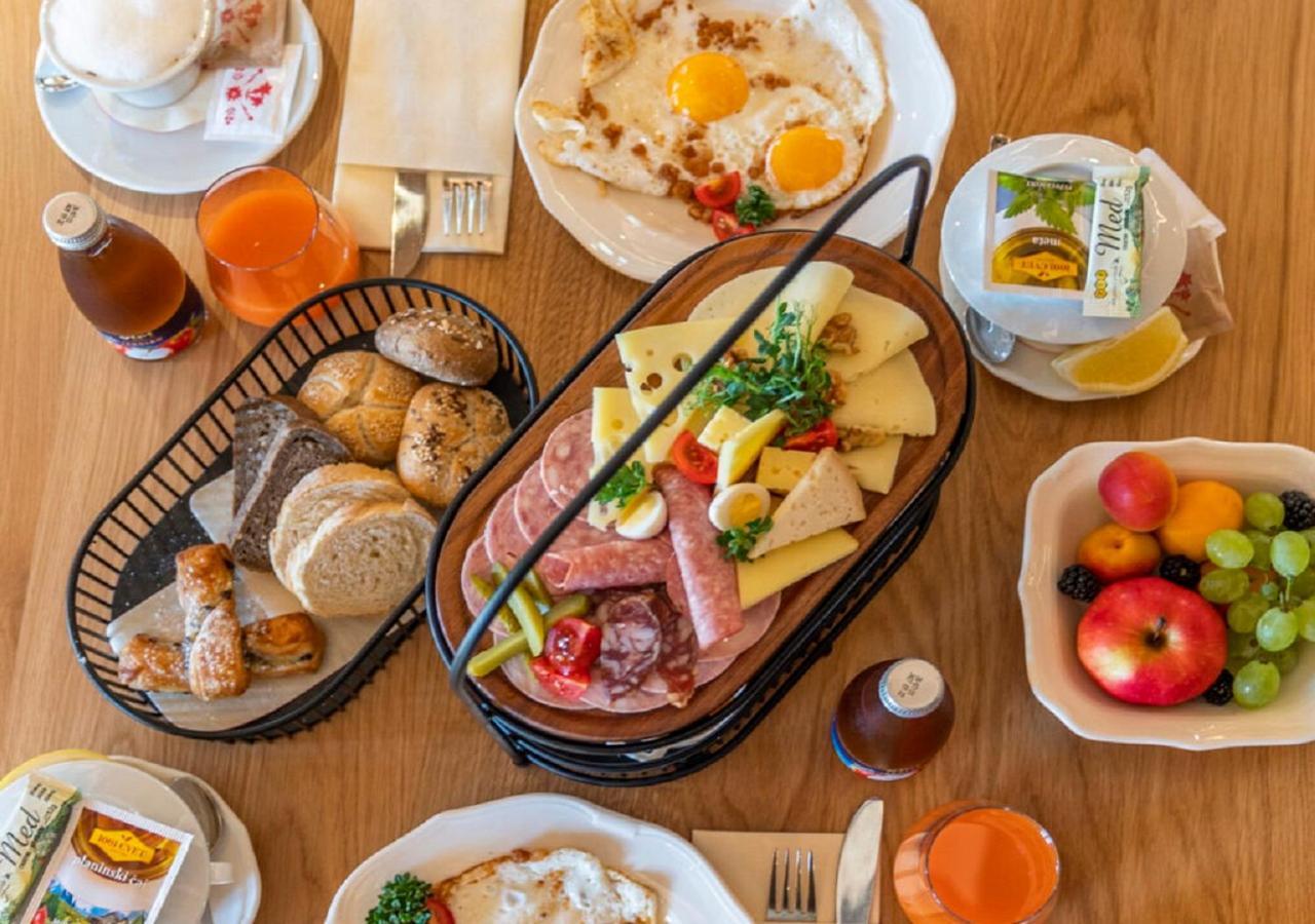Guesthouse & Camping Danica 보히니 외부 사진